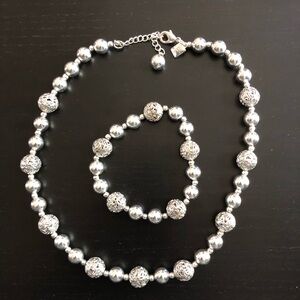 Chaps Necklace/Bracelet Set